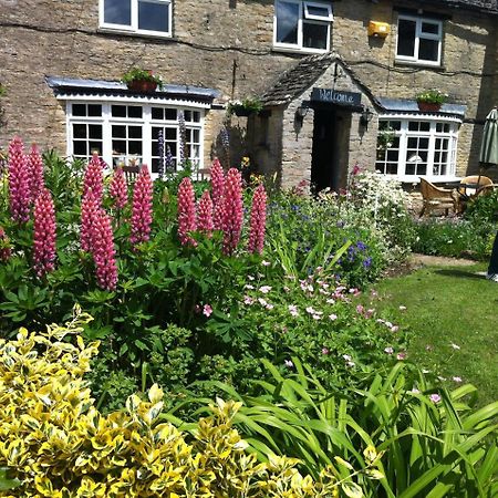 The Old Spotted Cow Bed & Breakfast Marston Meysey Exterior photo